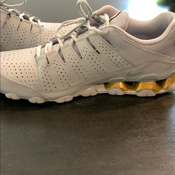 nike reax gold